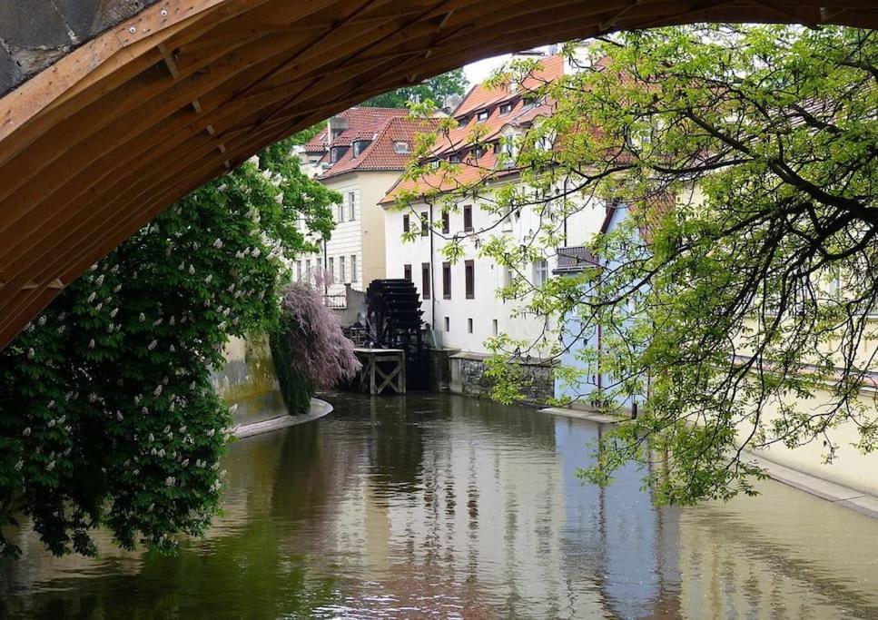 Old Town Herberghaus, 250M To Charles Bridge Lägenhet Prag Exteriör bild