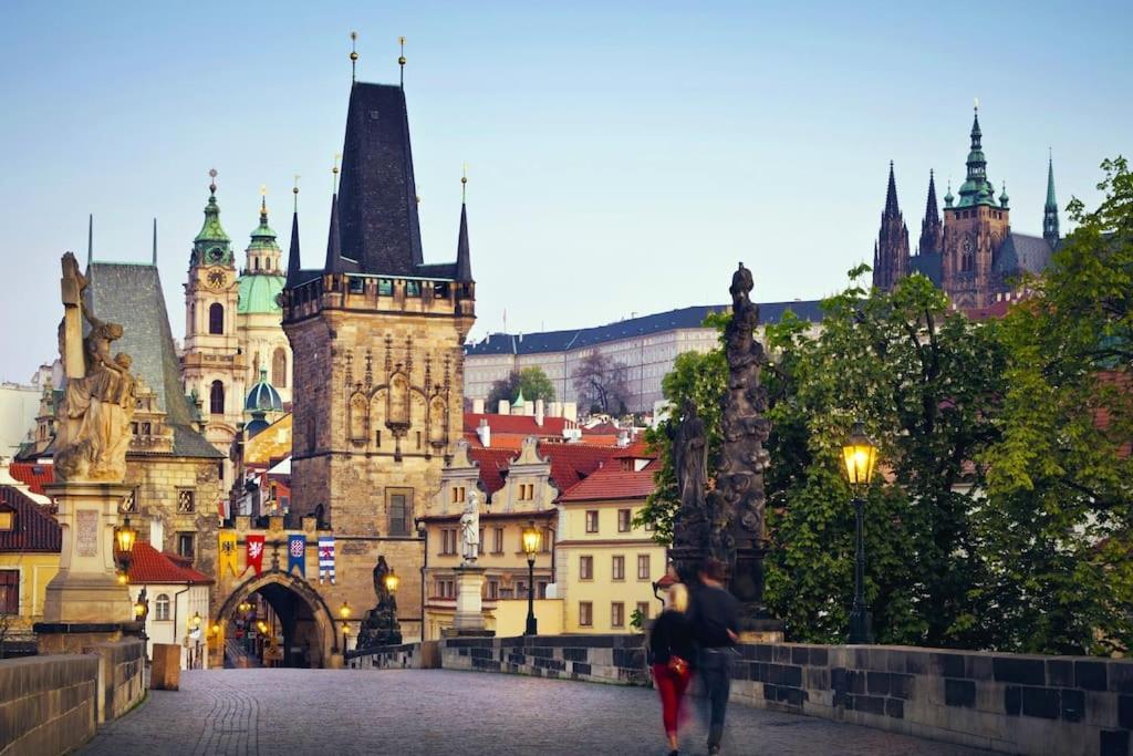 Old Town Herberghaus, 250M To Charles Bridge Lägenhet Prag Exteriör bild